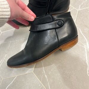 Sézane Black Leather Ankle Boots
